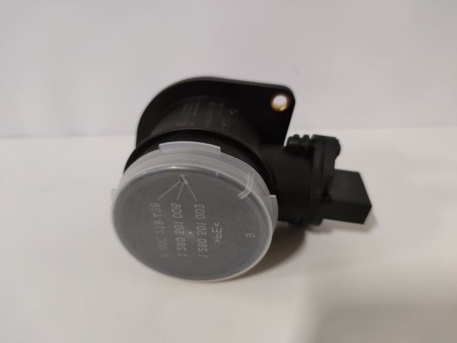 Ecost prekė po grąžinimo BOSCH 0280218060 Air Flow Meter